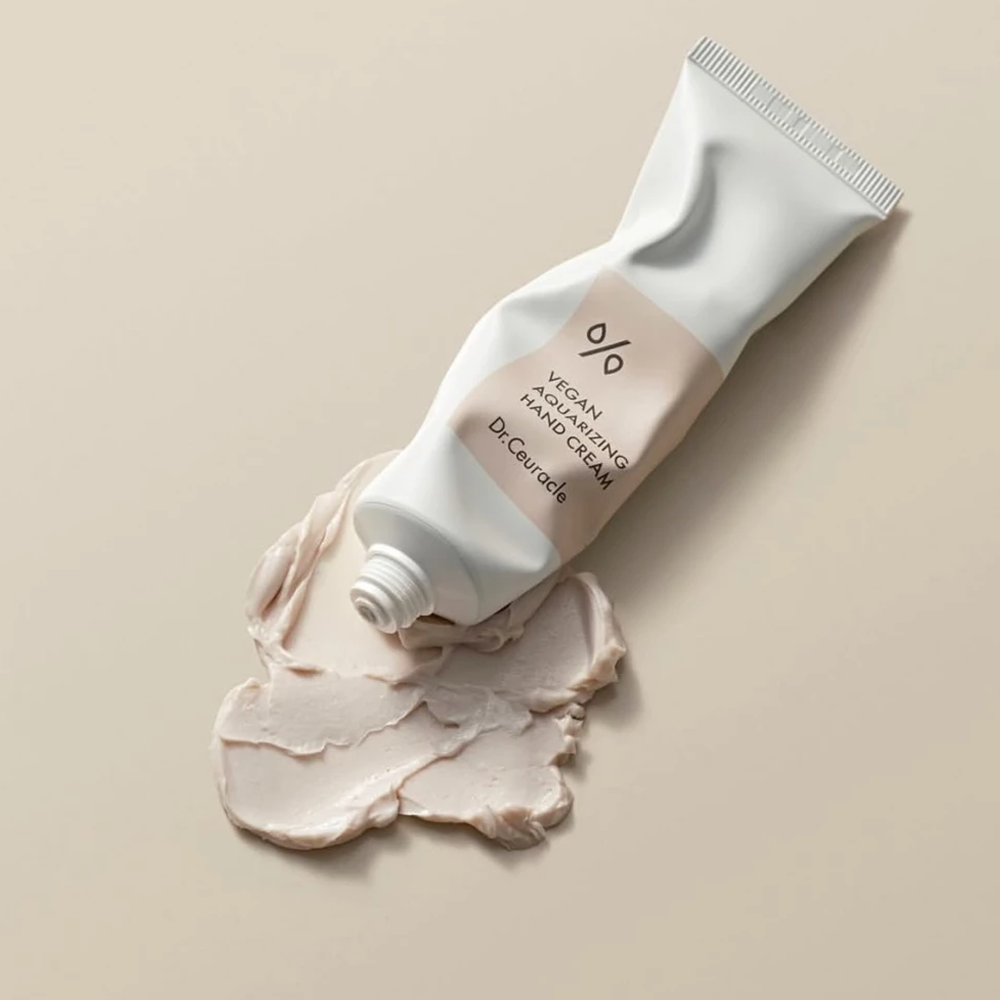 Dr. Ceuracle Vegan Aquarizing Hand Cream 50ml - Зволожувальний крем для рук - фото №1 Dr. Ceuracle Vegan Aquarizing Hand Cream 50ml - Зволожувальний крем для рук - фото №1